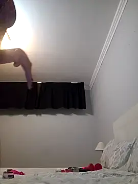 Snapshot of Melody73 chatting on 09-26-25, 04:16 Melody73 online show from 09-26-25, 04:16