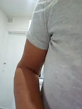 Snapshot of Melody73 chatting on 10-01-25, 05:24 Melody73 online show from 10-01-25, 05:24