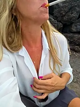 Snapshot of Melody73 chatting on 10-27-25, 11:03 Melody73 online show from 10-27-25, 11:03