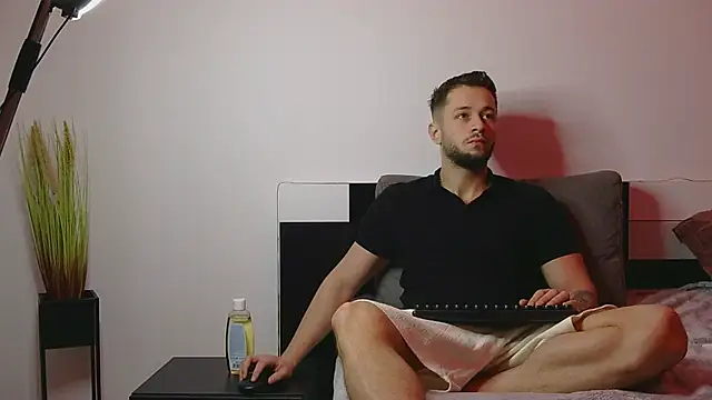 nicholasX1 online show from 03-17-25, 05:12