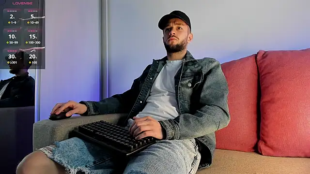 nicholasX1 online show from 09-25-25, 12:42