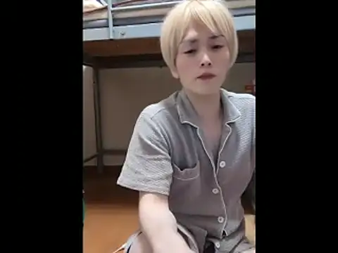Snapshot of mgnhiroyuki chatting on 06-06-26, 02:11 mgnhiroyuki online show from 06-06-26, 02:11