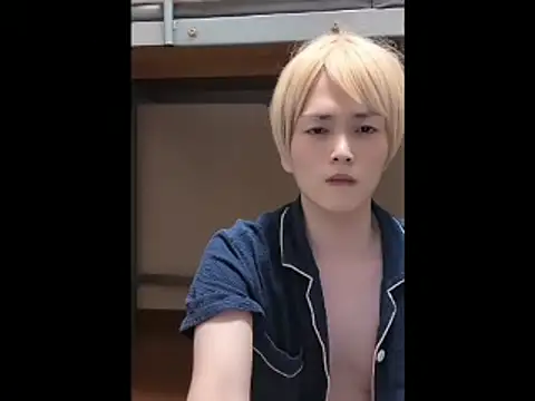 Snapshot of mgnhiroyuki chatting on 07-06-26, 11:40 mgnhiroyuki online show from 07-06-26, 11:40