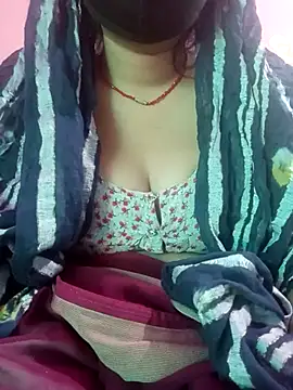 Snapshot of Beautiful_Puja chatting on 03-23-25, 07:31 Beautiful Puja online show from 03-23-25, 07:31