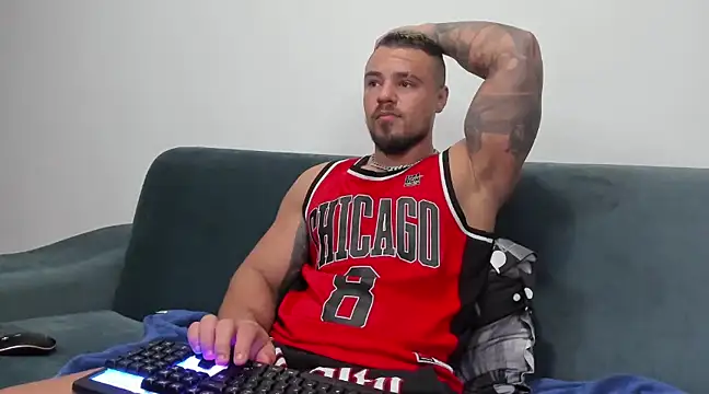 Snapshot of Tiberius_hunk chatting on 03-10-25, 07:10 Tiberius hunk online show from 03-10-25, 07:10