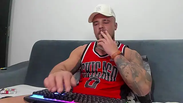 Snapshot of Tiberius_hunk chatting on 03-21-25, 08:50 Tiberius hunk online show from 03-21-25, 08:50