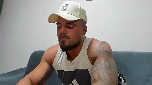 Snapshot of Tiberius_hunk chatting on 03-22-25, 07:09 Tiberius hunk online show from 03-22-25, 07:09