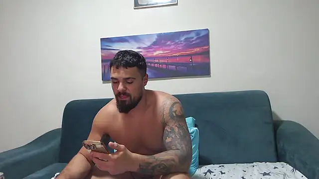 Snapshot of Tiberius_hunk chatting on 09-30-25, 01:49 Tiberius hunk online show from 09-30-25, 01:49