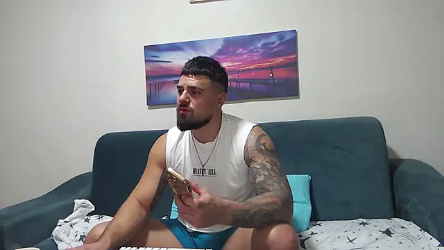 Snapshot of Tiberius_hunk chatting on 10-01-25, 04:02 Tiberius hunk online show from 10-01-25, 04:02