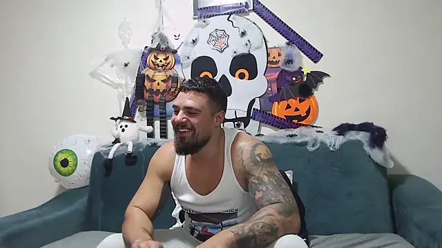 Snapshot of Tiberius_hunk chatting on 10-24-25, 06:15 Tiberius hunk online show from 10-24-25, 06:15