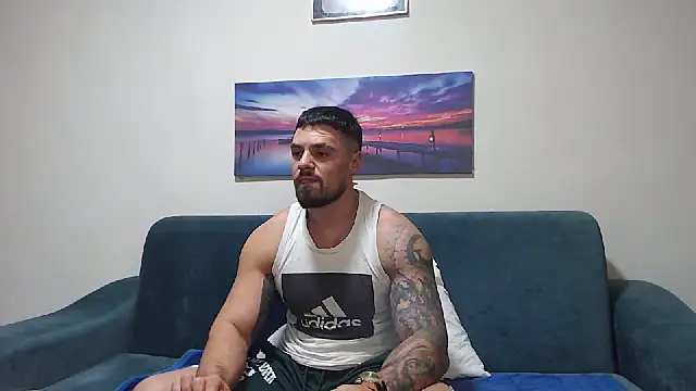 Snapshot of Tiberius_hunk chatting on 11-26-25, 06:03 Tiberius hunk online show from 11-26-25, 06:03