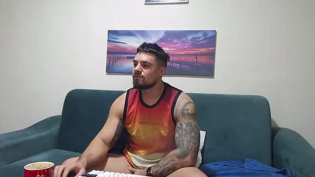 Snapshot of Tiberius_hunk chatting on 12-02-25, 07:03 Tiberius hunk online show from 12-02-25, 07:03