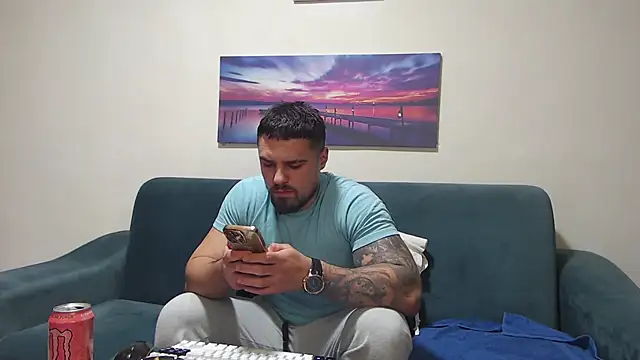 Snapshot of Tiberius_hunk chatting on 12-03-25, 05:11 Tiberius hunk online show from 12-03-25, 05:11