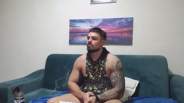 Snapshot of Tiberius_hunk chatting on 12-15-25, 06:06 Tiberius hunk online show from 12-15-25, 06:06