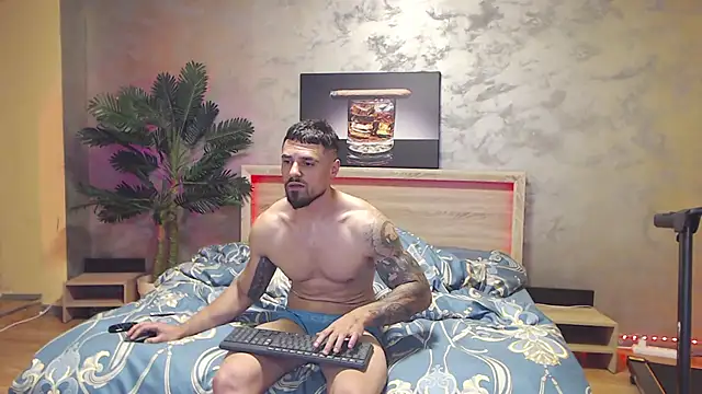 Tiberius hunk online show from 05-31-26, 03:52