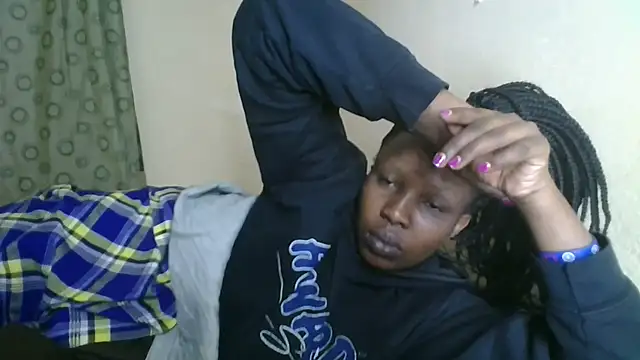 Snapshot of Squirt_Goddesss chatting on 12-21-25, 07:04 Squirt Goddesss online show from 12-21-25, 07:04