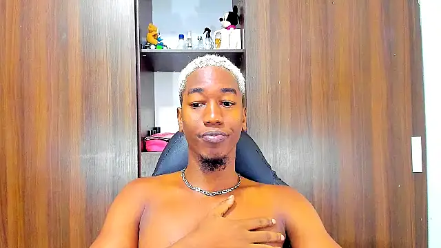 Dreamastercum  online show from 10-10-25, 01:21