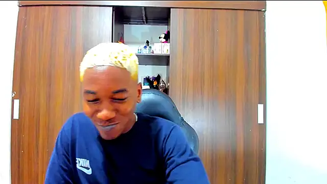 Dreamastercum  online show from 12-14-25, 10:47