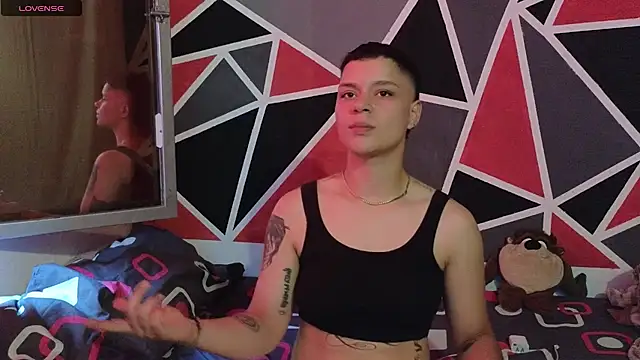 Snapshot of demimoore222 chatting on 09-19-25, 09:26 demimoore222 online show from 09-19-25, 09:26