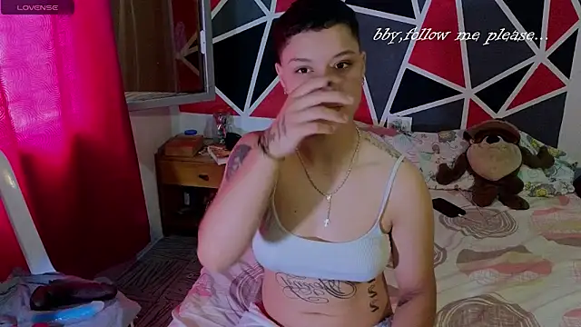 Snapshot of demimoore222 chatting on 10-11-25, 04:05 demimoore222 online show from 10-11-25, 04:05