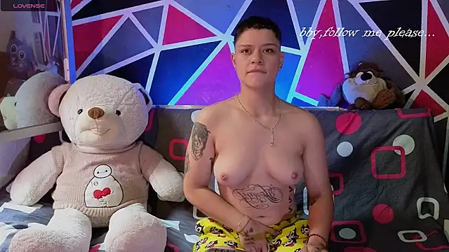 Snapshot of demimoore222 chatting on 11-20-25, 05:12 demimoore222 online show from 11-20-25, 05:12