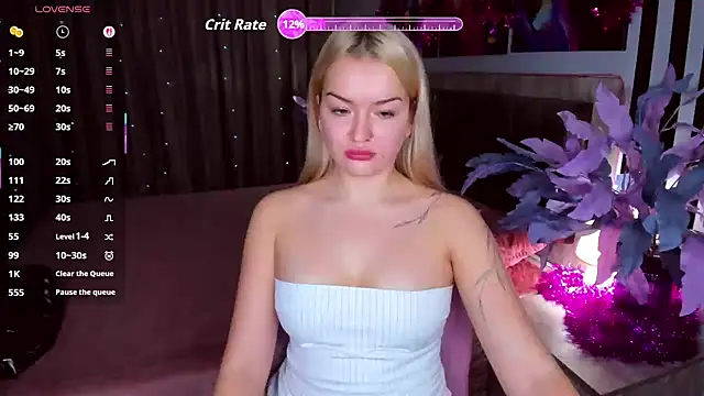 Snapshot of EvaGoddes chatting on 01-13-26, 06:18 EvaGoddes online show from 01-13-26, 06:18