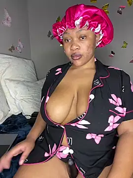 Snapshot of CuteSexyBoobz chatting on 05-06-26, 08:25 CuteSexyBoobz online show from 05-06-26, 08:25