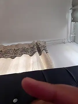 Snapshot of queen_lovely2 chatting on 02-17-26, 11:18 queen lovely2 online show from 02-17-26, 11:18