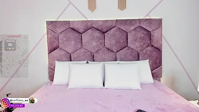 aurora collinss  online show from 10-09-25, 12:36