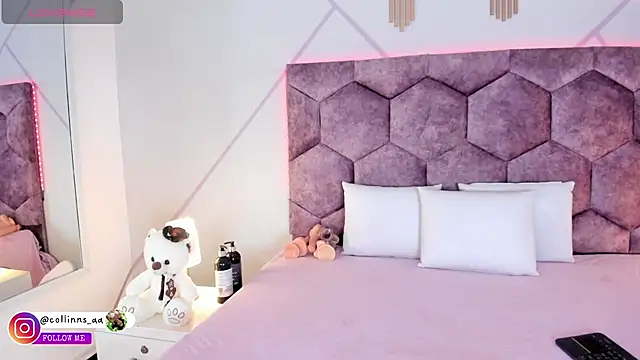 aurora collinss  online show from 01-19-26, 12:42