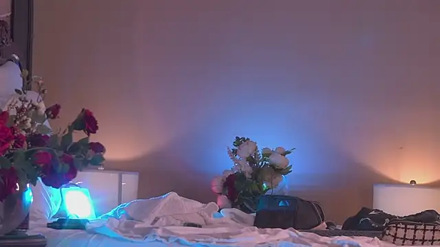 Amanda River online show from 10-31-25, 06:42