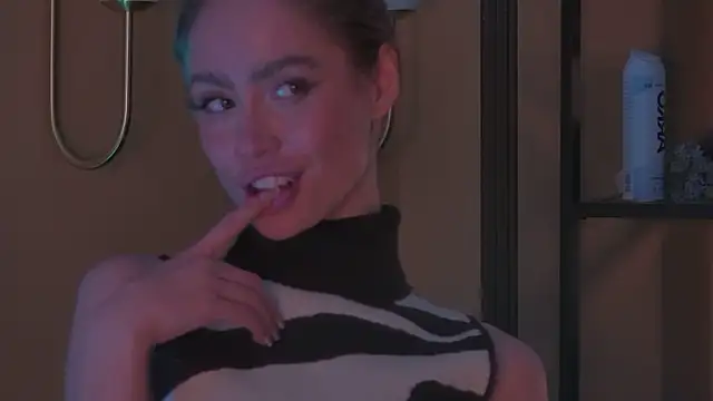 Amanda River online show from 11-13-25, 11:20