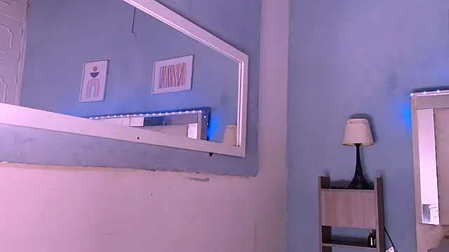 Emily Castillo 1 online show from 10-04-25, 03:48