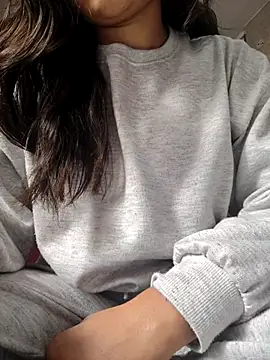 Snapshot of Miss_Love25 chatting on 01-08-26, 04:26 Miss Love25 online show from 01-08-26, 04:26