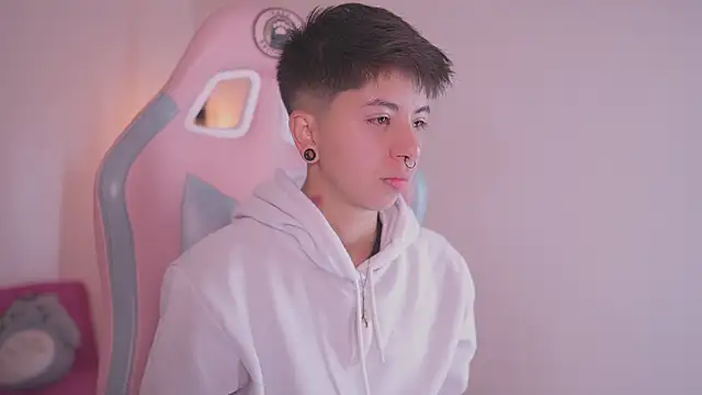 tommy blue online show from 11-26-25, 12:17