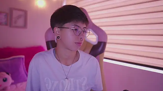 tommy blue online show from 04-21-26, 12:33