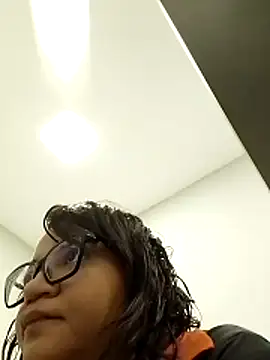 Snapshot of viviksmel chatting on 12-03-25, 05:00 viviksmel online show from 12-03-25, 05:00