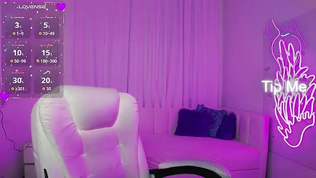 Eliss Shyyo online show from 11-18-25, 08:02