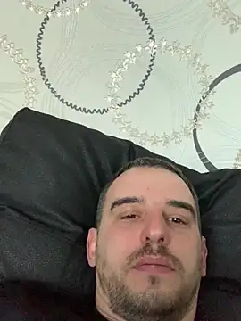 Snapshot of Maxpeins chatting on 02-26-26, 11:42 Maxpeins online show from 02-26-26, 11:42