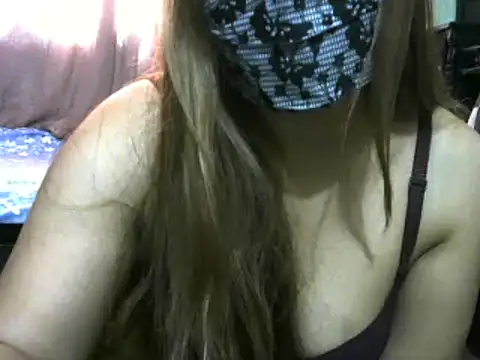 Snapshot of cute_kuku chatting on 03-14-25, 05:05 cute kuku online show from 03-14-25, 05:05