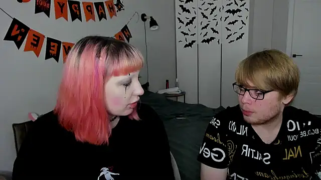 Snapshot of JayMollyy chatting on 10-31-25, 05:25 JayMollyy online show from 10-31-25, 05:25