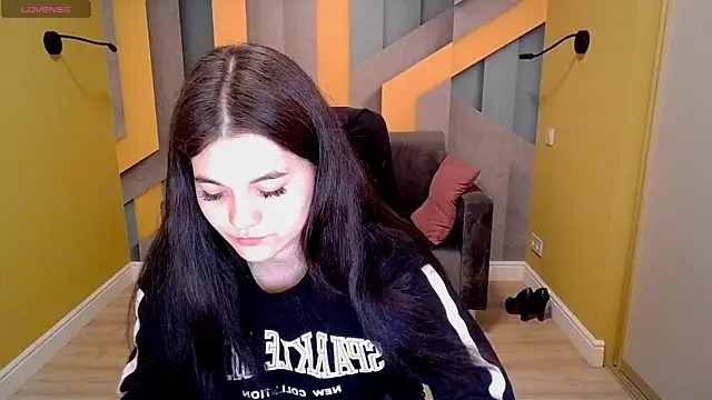 ElinaMils online show from 03-13-25, 12:35