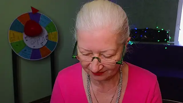 Maya Mayflower online show from 03-15-25, 09:30