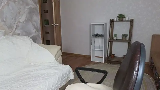 Maya Mayflower online show from 03-20-25, 06:31