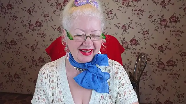 Maya Mayflower online show from 11-25-25, 04:01