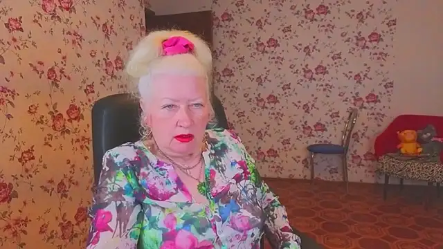 Maya Mayflower online show from 05-15-26, 03:13
