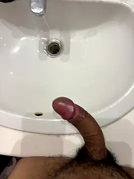 Snapshot of Runstat chatting on 11-07-25, 12:10 Runstat online show from 11-07-25, 12:10