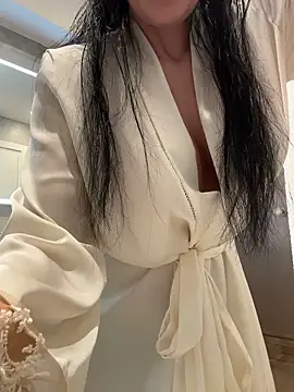 Vanessao1 online show from 04-01-26, 06:36