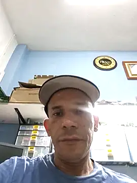 Snapshot of karlossan24 chatting on 01-18-26, 11:30 karlossan24 online show from 01-18-26, 11:30