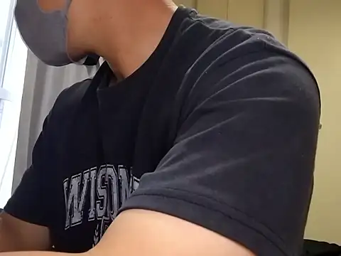 Snapshot of taaaaaa- chatting on 10-12-25, 07:18 taaaaaa- online show from 10-12-25, 07:18